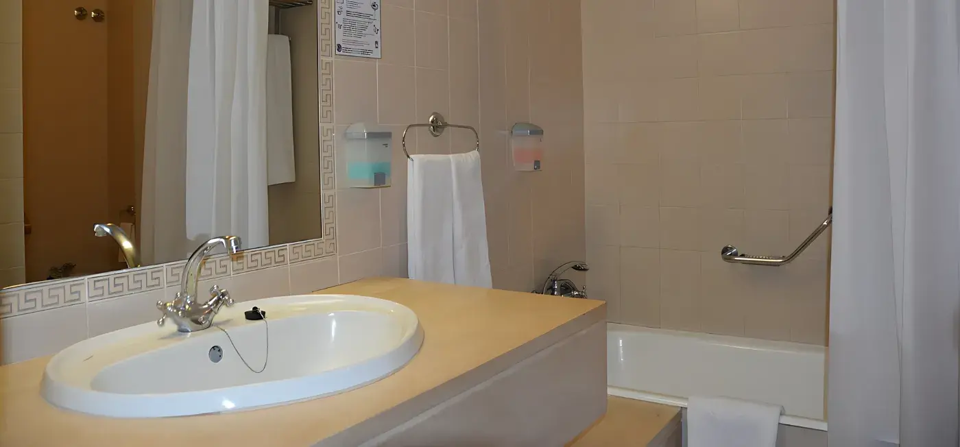 Bathroom view of Hotel Jardim Atlantico Madeira, Portugal